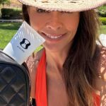 Brooke Burke Instagram – Whats in my beach bag! Just a few of my favorite things. PS whoever left their sunn at my house I have em 😚