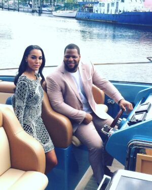 Brooklyn Sudano Instagram - @ballershbo season 2 premieres tonight!  Believe or not, he's the nice one in our duo. @ndamukong_suh #ballersS2 #ballinonaboat