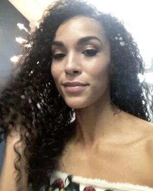 Brooklyn Sudano Instagram - 3.13.17 - 💁🏽 #accesshollywoodlive #taken #soniarykiel