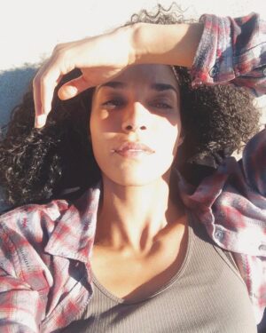 Brooklyn Sudano Instagram - 10.19.16 - quiet moment on set #taken #tbt