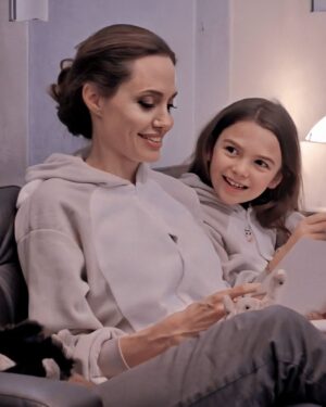 Brooklynn Prince Instagram - Happy Mother’s Day to all the women who have raised me over the years. Your influence, love, and nurture is always in my heart and helped shape me into the woman I’m becoming. Love you all! 🩷 BB  Some weren’t able to tag, but you all know who you are! 💛🥰🫶🏻