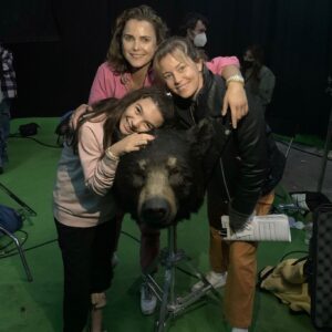 Brooklynn Prince Instagram - Blessed ya with some @cocainebear BTS. Still have to@pinch myself that I got to work with these stars! ✨🐻

Who was YOUR favorite Cocaine Bear character?