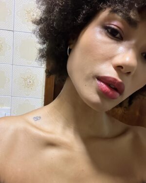Bruna Inocencio Instagram - Abril 🩵