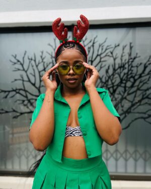 Buntu Petse Instagram - ‘Twas the Szn😍🎄💚❤️🤍 #friendsmas @mbuyik_ ❤️🙏🏾🥹
