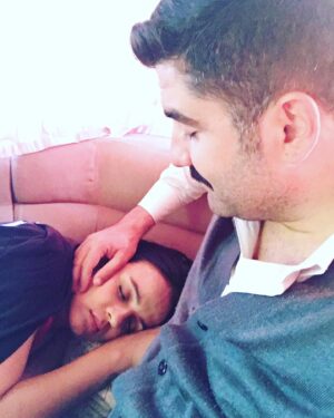 Burcu Altın Instagram - Senin bana nasip olman, şahsi hayatımın en değer biçilmez talihidir 🤍🧿 Aşık oluşumuzun 5. , evliliğimizin 3. yıldönümü kutlu olsun Dağ’ım🥰 Seni çok seviyorum, çok sevicem 🎈 @efedeprem #15haziran #2017