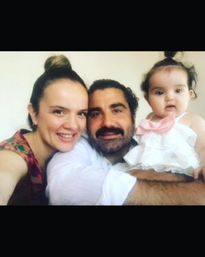 Burcu Altın Instagram - Senin bana nasip olman, şahsi hayatımın en değer biçilmez talihidir 🤍🧿 Aşık oluşumuzun 5. , evliliğimizin 3. yıldönümü kutlu olsun Dağ’ım🥰 Seni çok seviyorum, çok sevicem 🎈 @efedeprem #15haziran #2017