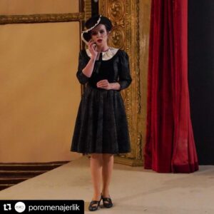 Burcu Altın Instagram - Haydi gel pazar 🎈🎈🎈 #Repost @poromenajerlik with @make_repost
・・・
Oyuncumuz Burcu Altın Deprem’in konuk oyuncu olarak yer aldığı Menajerimi Ara dizisinin set arkası fotoları... Pazar akşamı herkes ekran başına @burcualtindeprem @startv @ayyapim @alidemir @pablopablo23 @minegulercasting @menajerimiaradizi #menajerimiara #burcualtın #burcualtındeprem @poromenajerlik