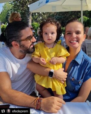 Burcu Altın Instagram - Çok şükür ❤️🧿 #Repost @efedeprem with @make_repost
・・・
Aşk
@burcualtindeprem 
#family