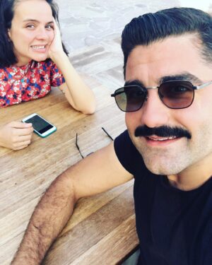 Burcu Altın Instagram - Senin bana nasip olman, şahsi hayatımın en değer biçilmez talihidir 🤍🧿 Aşık oluşumuzun 5. , evliliğimizin 3. yıldönümü kutlu olsun Dağ’ım🥰 Seni çok seviyorum, çok sevicem 🎈 @efedeprem #15haziran #2017