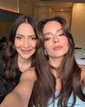 Buse Meral Instagram - Teşekkürler Azerbaycan 🌹 #cadıfilm