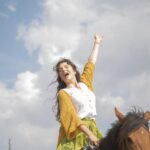 Buse Meral Instagram - @vermemsenidizi Yarın akşam 20:00 ‘da @atvturkiye ‘de 🤍