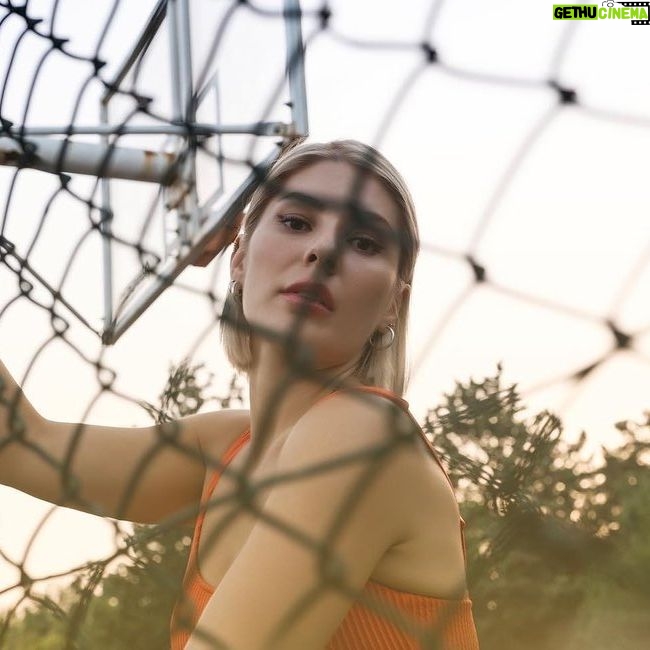 Buse Sinem İren Instagram - Potaya da asılırdım da hadi neyse 😅