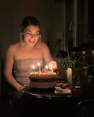 Buse Sinem İren Instagram - İyi ki doğduğum gün, bugün 8 🥰