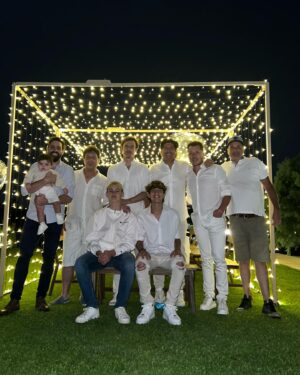 Ángeles Balbiani Instagram - Feliz año para todos! Gracias por los que lo hicieron mejor. Y gracias @mariaalbero_oficial por recibirnos!