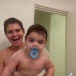 Ángeles Balbiani Instagram – Dicen que la rutina es la madre de todas las madres. Y cuando llega la hora del baño, esta es la nuestra. Siempre de l mano de @productosestrella