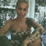 Áurea Instagram - Monday mood🌹💛