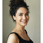 Çağla Özavcı Instagram - Kaktüsler çiçek açtı. 🌼 @iammesutyazici