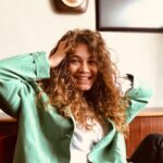 Çağla Özavcı Instagram - Yaz🌞Kış💦 hava bile böyle iken benden denge bekliyorlar yardım et ya rab 🤦🏼‍♀️ 💙💙 #insanlar @cactus_vintage_