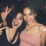Çağla Özavcı Instagram - Kaç yıl geçti aradan ayrı ayrı 🎶👭