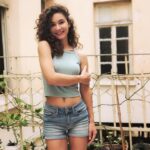 Çağla Özavcı Instagram - Canım kendim çok seviyorum ben beni sarılıyorum her gün kendime 🥰😍🌝 @meltemerkurtulgu_ ablan da mi fotografçı beeğ 😋
