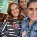 Çiçek Dilligil Instagram - Maskeleri değil ama sizi özledim net 😍 @wetalentmanagement