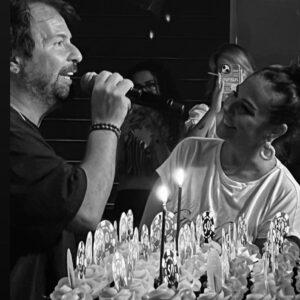 Çiçek Dilligil Instagram - #tbt oldu bile ❤️ @boraoztoprak
Ve @snmksy sanırım en güzel fotolarımızdan birini çekmişsin 🙏
