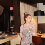 Élodie Routhier Instagram - Soirée parfaite dans mon restaurant de sushis pref à Québec 🍱 @nihon_sushibar