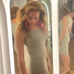 Özge Borak Instagram – I’m still pink. Just you can’t see. 💗