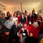 Özge Borak Instagram – Mutlaka bağırmak ve tuhaf sesler çıkarmak gerek ve hatta şarttır. 😅🎉❤️🤣🥂💋