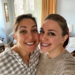 Özge Borak Instagram - Bugün benim kardeşlerimden biri doğdu. Canımın içi, şekerparem iyi ki doğdun ❤️😘