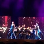 Özge Borak Instagram – Salı akşamı Broadway in İstanbul Vol.2 gösterimiz vardı. Bu proje böyle, sadece tek gösteri. “Tekrarı yok mu?” diyenlere “Vol.3 olabilir” cevabını verebiliyoruz ancak. Seyircinin zevkle izlediği, bizim şevkle şarkı söyleyip, dans ettiğimiz bir gece oldu. Nurcan, Uğur, Serpil abla, Nur, Cihan, Canan ve partnerim Ayça başta olmak üzere emeği geçen herkesi tebrik ediyorum. Seyredememiş olanlara da Vol.3 öncesi bir fikir olsun diye benden iki video bırakıyorum. ❤️😘 #broadwayinistanbulvol2 📷 @verkan6520