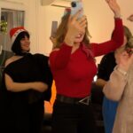 Özge Borak Instagram – Mutlaka bağırmak ve tuhaf sesler çıkarmak gerek ve hatta şarttır. 😅🎉❤️🤣🥂💋