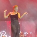 Özge Borak Instagram – Salı akşamı Broadway in İstanbul Vol.2 gösterimiz vardı. Bu proje böyle, sadece tek gösteri. “Tekrarı yok mu?” diyenlere “Vol.3 olabilir” cevabını verebiliyoruz ancak. Seyircinin zevkle izlediği, bizim şevkle şarkı söyleyip, dans ettiğimiz bir gece oldu. Nurcan, Uğur, Serpil abla, Nur, Cihan, Canan ve partnerim Ayça başta olmak üzere emeği geçen herkesi tebrik ediyorum. Seyredememiş olanlara da Vol.3 öncesi bir fikir olsun diye benden iki video bırakıyorum. ❤️😘 #broadwayinistanbulvol2 📷 @verkan6520