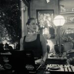 Özge Borak Instagram – Sevdim bu işi 🖤💻🎧🎚️🪩 #dj #celticirishpubistanbul