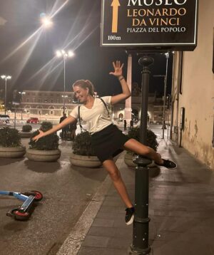Özge Borak Instagram - 🤸🏽‍♀️🛴