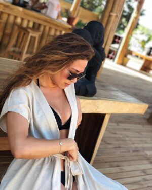 Özge Borak Instagram - Hadi bakalım yaz gibi güzel bir kış olsun. Yok,  yok daha dönmedim. Az kaldığı için alıştırma yapıyorum.❣️ 📷 @dryhkn 😘
