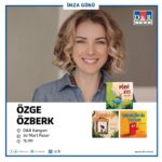Özge Özberk Instagram - Buluşma zamanı 🎊🔔 Bu yolculuğu anlatmama saatler kala ilk imza günümüzü açıkladı D&R ve @inkilapkitabevi 🌸 Yarın önemli ♥️ Yarın, beni bu renkli dünyaya yavaş yavaş alıştıran, seneler evvelinden kulağına fısıldadıklarımı gün yüzüne çıkarmama ilham olan minik adamın günü ♥️ Adına adanmış hikayelerin minik kahramanının günü #Leo 20 Mart Pazar günü buluşuyoruz 🎊🎊 Bu heyecanlı yolculukta “hadi yaz artık” diyerek fitili ateşleyen @ozcanaydin140278 , günler boyu heyecanımı destekleyen canım menajerim @evrenyesill , değerli fikirleri ve editleriyle yardımlarını esirgemeyen @sozleks , evdeymişim gibi hissettiğim, her daim bana kapılarını açan @7.evcoffee , çizimleriyle uzuun bi yolculuk yaptığımız @berkozturk_ , canım @gulseniseri81 , @orkungalolar ve @aren_senorkyan size sonsuz teşekkürler ♥️ @inkilapkitabevi sizinle daha çook yolumuz var. 🚀🚀 sevgiler 🌸