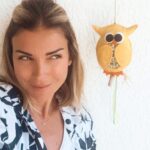 Özge Özberk Instagram – Çünkü önemli olan hayata baykuş açınızdır.. 🦉 #iyigünner 🌺 #summervibes 💦
