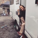 Özge Özberk Instagram - #Set @ghbgdizi ♥️ Bu akşam @showtv .. zaten biliyosunuz 🫶🏻