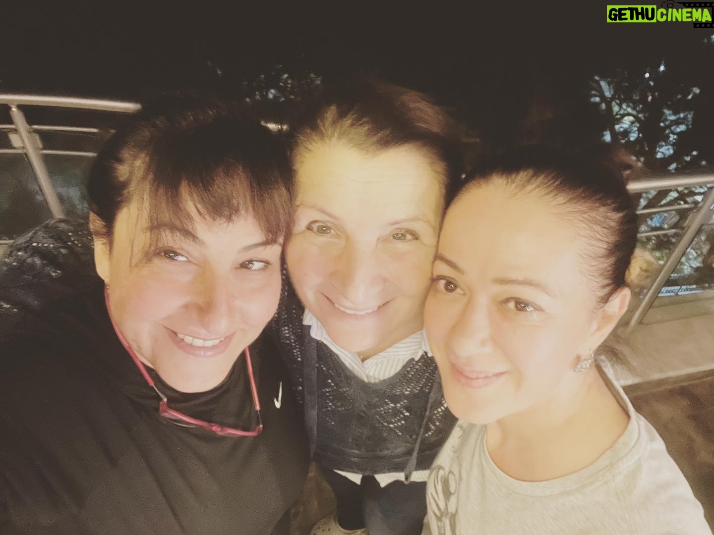 Özlem Tokaslan Instagram - Ah nasıl severim bir bilseniz♥️ @bennu_yldrmlar @ruchancaliskur