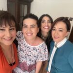 Özlem Tokaslan Instagram - Düş gibiydi.Gerçekleşen bir düş gibi..Yolculuğu eşsiz kılan güzel yol arkadaşlarım çok yaşayın siz e mi! Böyle bir takım oyununun parçası olmak mesleğimin en güzel deneyimiydi diyebilirim. Umarım yeniden..♥️🌹🦋 Bu bağ kopmaz bence.. @beytiengin @ruchancaliskur @yusufpirhasan @ummu_putgul @hsahinturk @nilsuyillmaz @ruhisariofficial @umutkurt @denizcengizz @melisadongel @nilsuyillmaz @raminarin @serkaytutuncu @dilandeniz #kusursuzkiracı