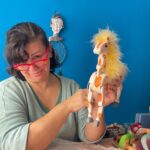 Özlem Tokaslan Instagram – Böyle yaratıcı, zeki ve dost bir ekiple çalışmak çocukluğumun en güzel hatırası gibiydi..Teşekkür etmek karşılamıyor duygularımı.Sağolun, varolun..Nice nice çoğalalım..Sevgi ve özenle mesleğini kalbinde taşıyanlara selam olsun!  @sahnebazende @candansedabalaban @emresaka83 @alev_topal @rayavuz000 @burcakmu @banu_saman #tiyatro #kukla #kuklatiyatrosu #çocuk #aile #dost #sanat #sevgi #puppettheatre #puppet #sahnebazende #AT 
25 Ekim saat:11:00 Aksanat Beyoğlu @kukla_festivali