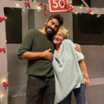 Özlem Tokaslan Instagram – Mutlaka izlenilmesi gereken harika bir oyun “Ders” @kumbaraci50 👏👏👏
Canım @candansedabalaban ın yönettiği etkileyici bir oyun seyrettik canım @sserkanaltintas ile.
Kaçırılmaması gereken heyecan verici bir oyun.Benden söylemesi.