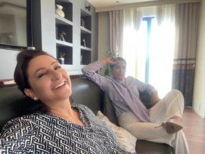 Özlem Tokaslan Instagram - Nursel Köse’yle güzel bir set günü🍀 Maceralar hız kesmeden devam ediyor. Perşembe gününü iple çekiniz 🌸
…

A beautiful set day with Nursel Köse🍀 The adventures continue unabated. Look forward to Thursday 🌸

#aldatmazdizi #set