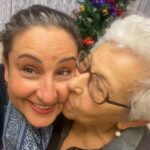 Özlem Tokaslan Instagram - Dünya bir yana, annem bir yana..♥️