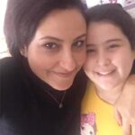 Özlem Tokaslan Instagram – Çocukluk en güzeli..Şimdi büyüdük, o günleri özlüyoruz♥️
