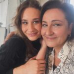 Özlem Tokaslan Instagram – Ana-kız oynamak öyle bir duygu ki..Güzel Selin’im..
@selkahraman @aldatmakdizi #aldatmak
#ilknur&zeliş
