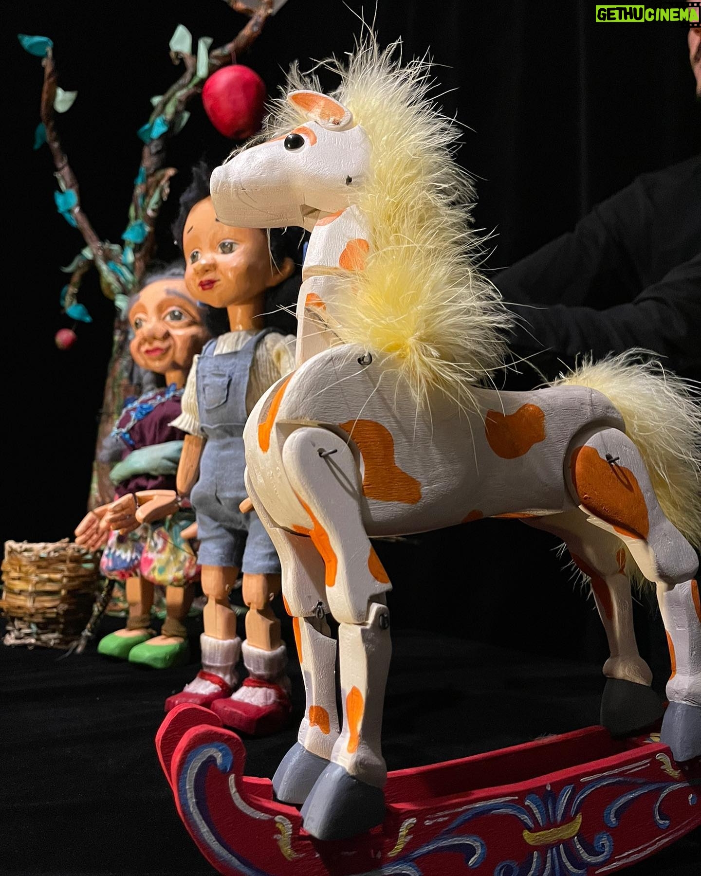 Özlem Tokaslan Instagram - DÜNYA KUKLA GÜNÜ KUTLU OLSUN. HAPPY WORLD PUPPET DAY.