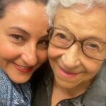 Özlem Tokaslan Instagram - Dünya bir yana, annem bir yana..♥️