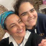 Özlem Tokaslan Instagram – Pazar günü son zamanlarda özlediğim anların en hakikisiyle paylaşım yapayım dedim. @cglakarasu can🌹Öğrencilerimin sevgisini tarif edemem, kalbim titrer..